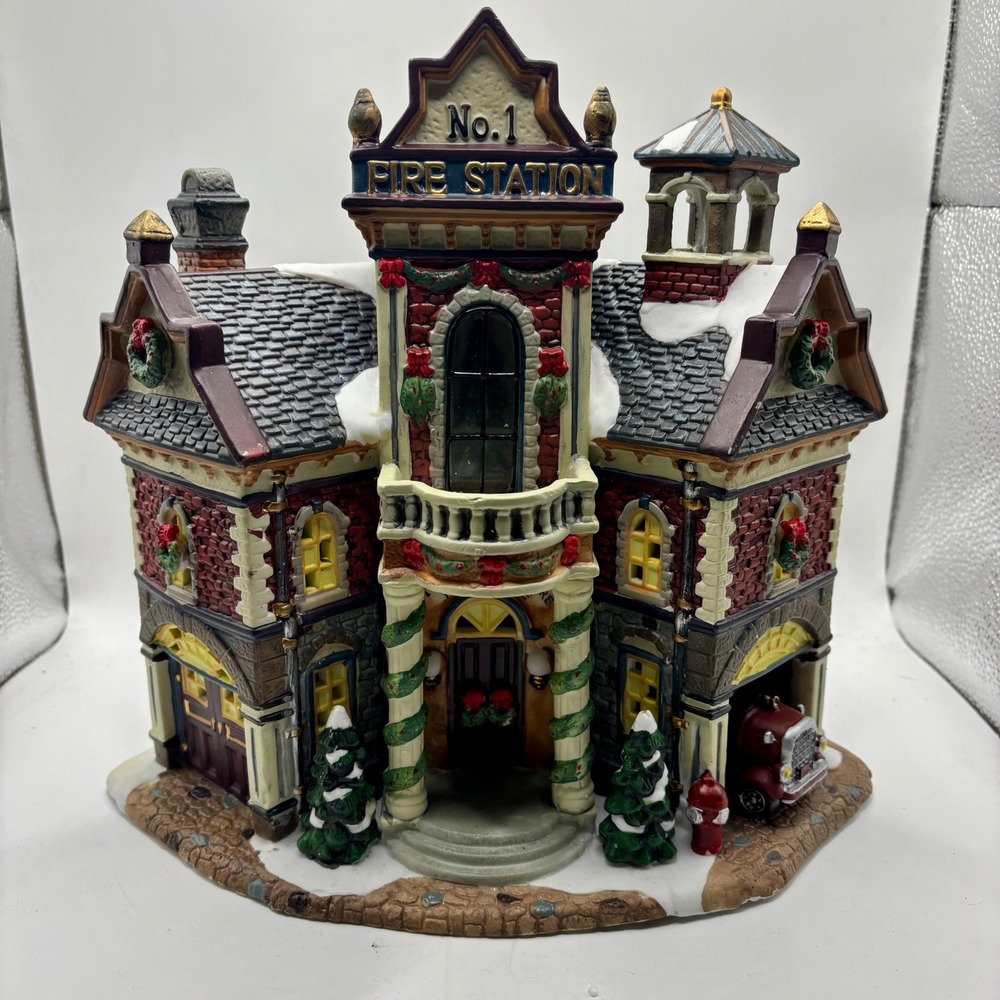 St Nicholas Square Village Collection Firehouse No 1 Christmas Building 2003
